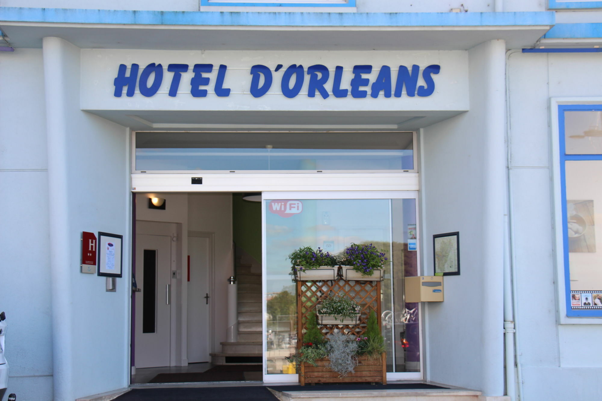 Hotel d'Orléans Angoulême Esterno foto